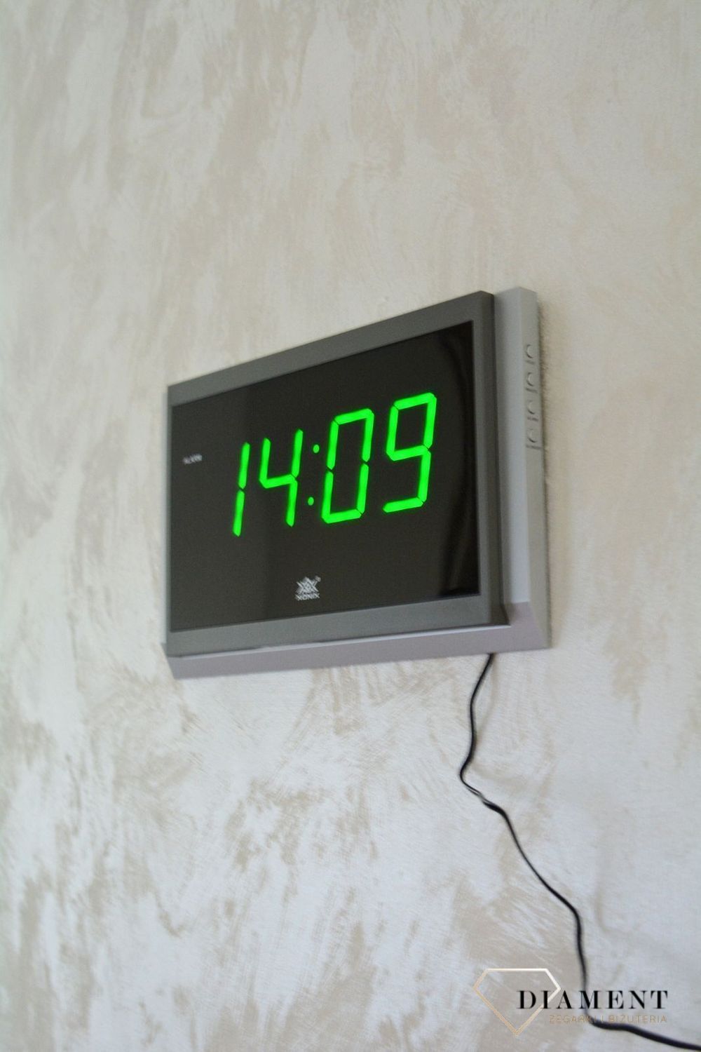 Zegar cyfrowy z zasilaniem sieciowym i wyświetlaczem i alarmem XONIX 2502. Zegar z dużymi cyframi na prąd. Zegar cyfrowy na ścianę.-001.jpg